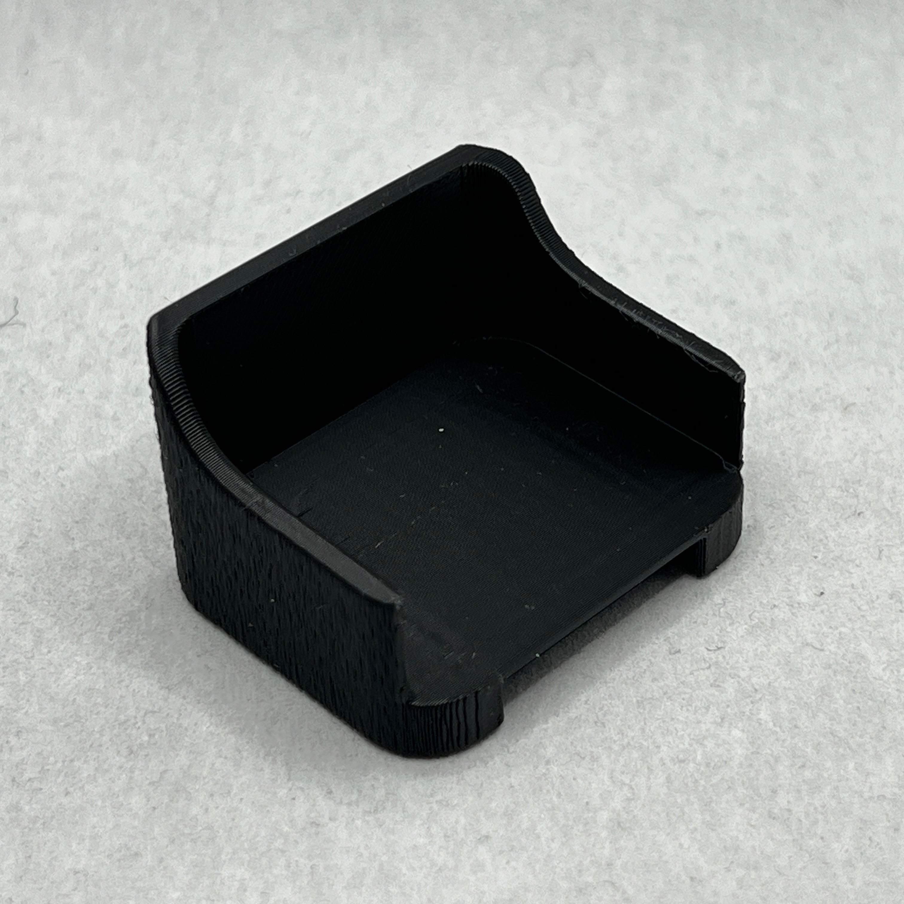 Saphe T holder med skygge