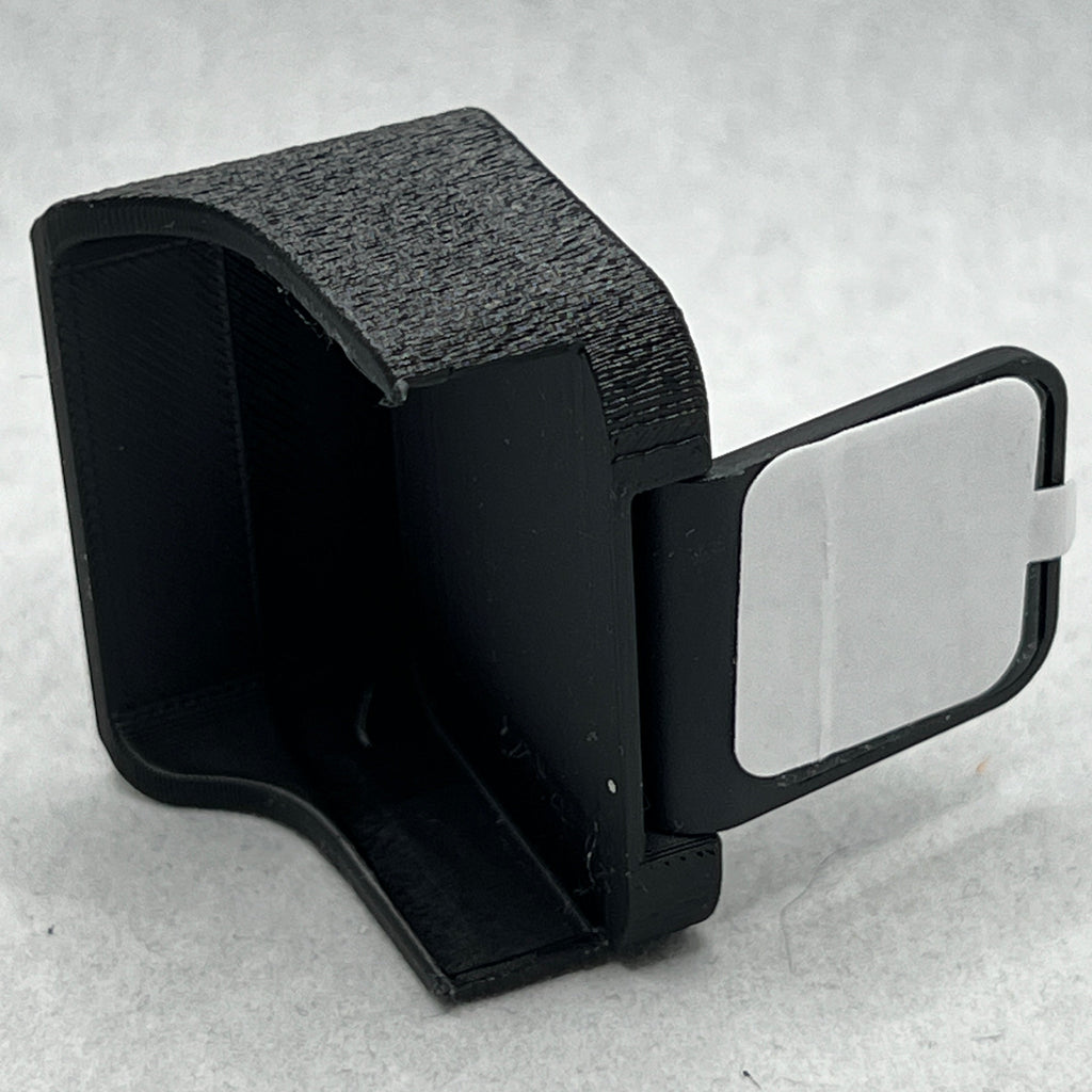 Saphe T holder med skygge