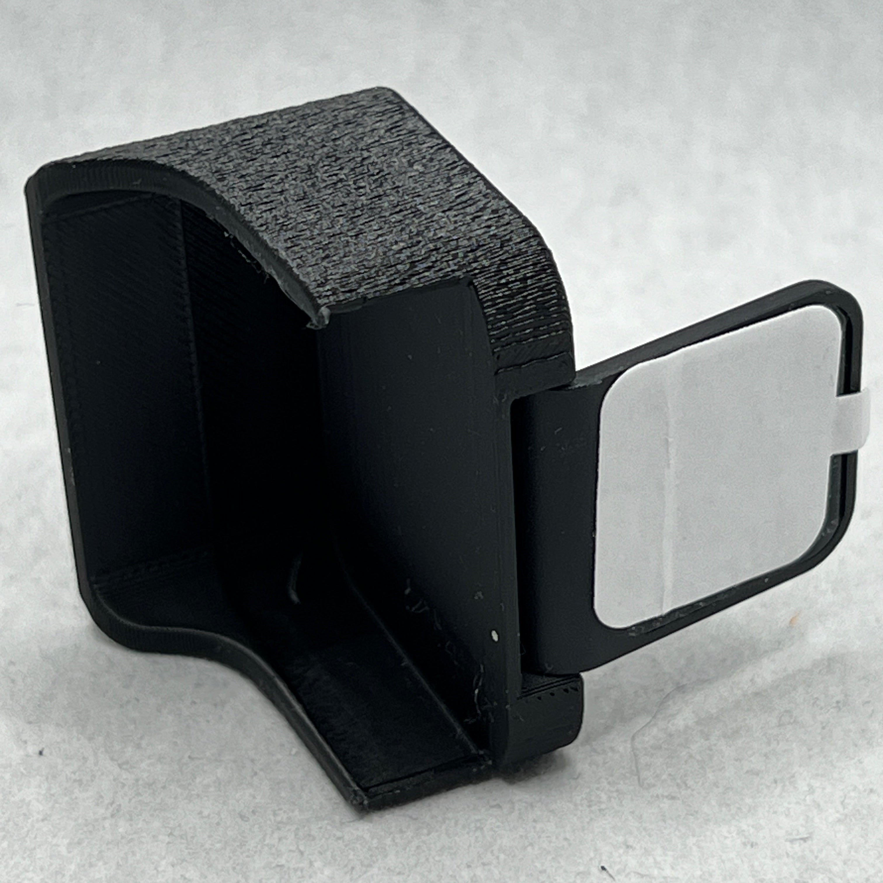 Saphe T holder med skygge